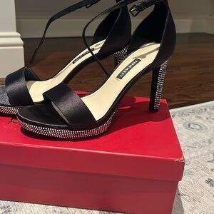 Nine West Rhinestone Heels. Sz 8
